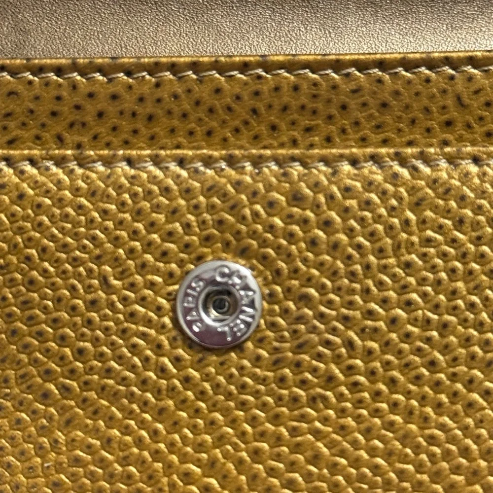 Chanel card holder includes box and shopping bag - Picture 3 of 9